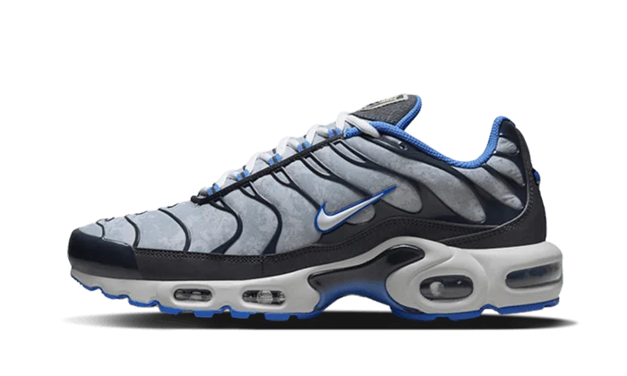 Nike® Air Max Plus SE Social FC